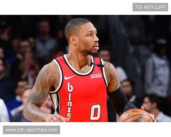 利拉德女儿日常照曝光，伤病恢复期间家庭支持暖心